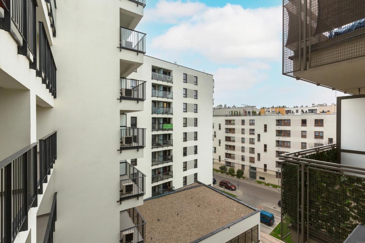 Wolska Residence Apartments With Parking By Noclegi Renters Варшава Экстерьер фото